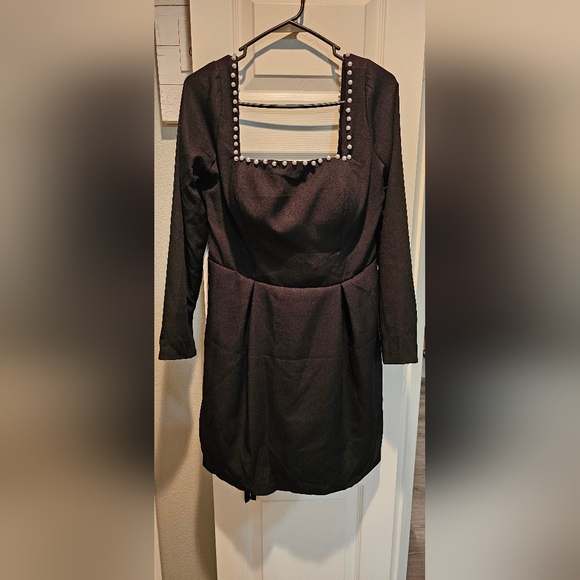 Dress - Picture 2 of 3